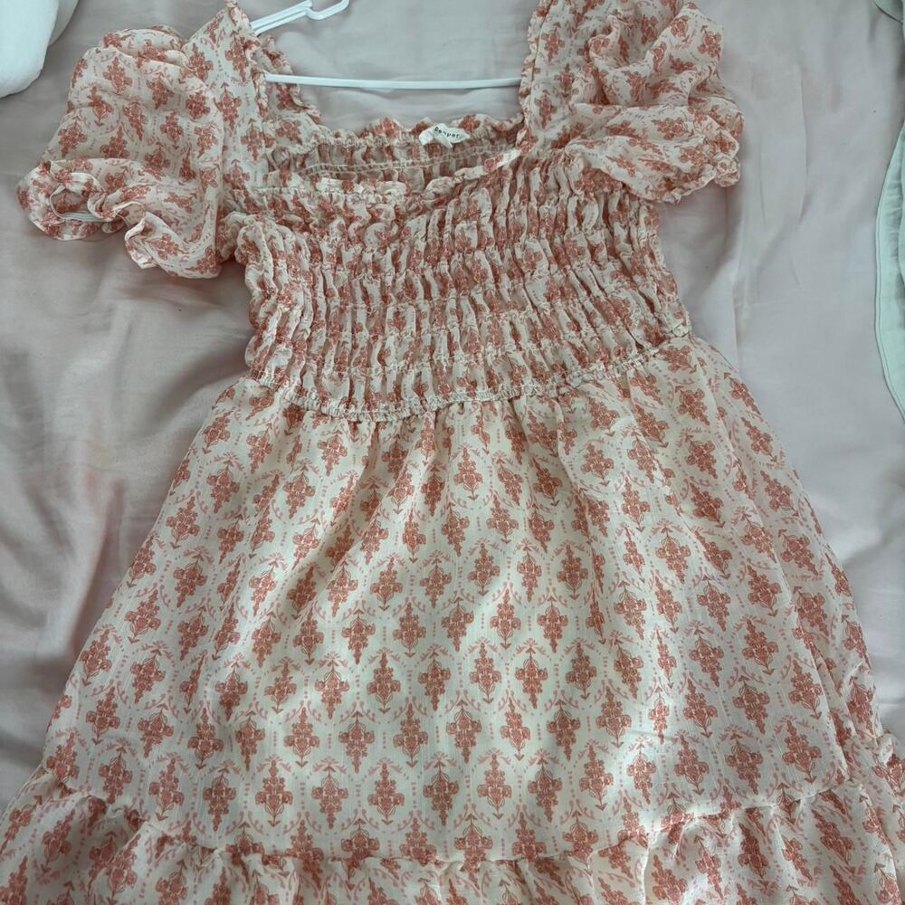 BOUTIQUE Women's Floral Pink And White Sunday Mini Smocked Flowy Dress